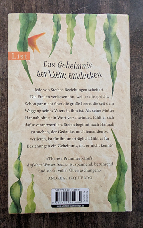 Auf dem Wasser treiben
